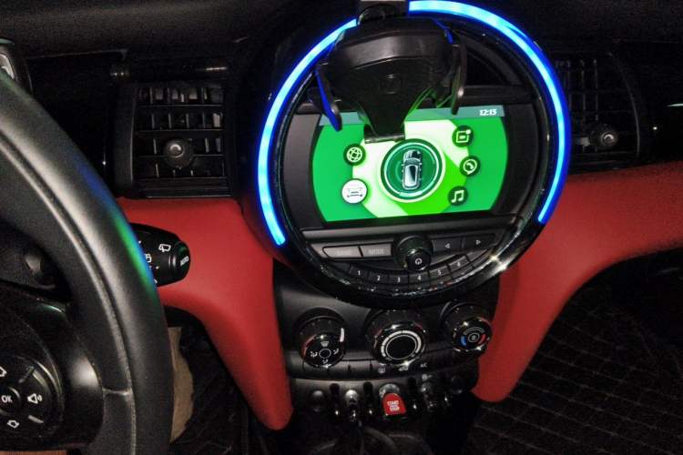 Used MINI 2019 1.5T ONE PLUS Five-Door Edition Audio And AC Panel