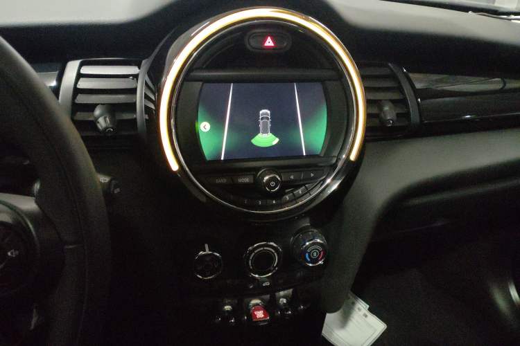 Used MINI 2019 1.5T ONE PLUS Audio And AC Panel