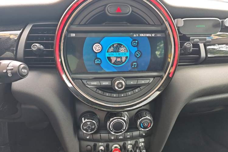 Used MINI 2019 1.5T COOPER Classic Edition Five-Door Version Audio And AC Panel