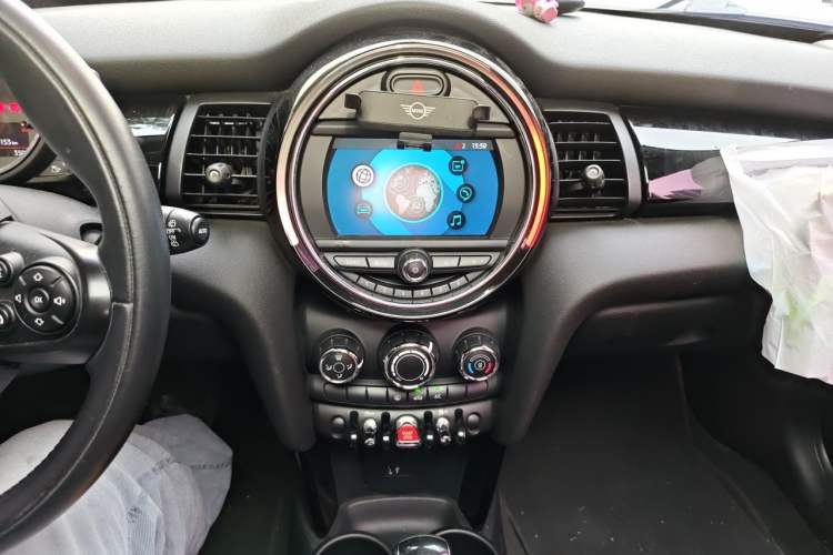 Used MINI 2019 1.5T ONE PLUS Audio And AC Panel