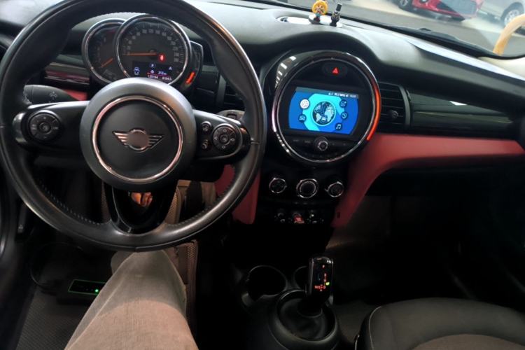 Used MINI 2019 1.5T ONE PLUS Center Console