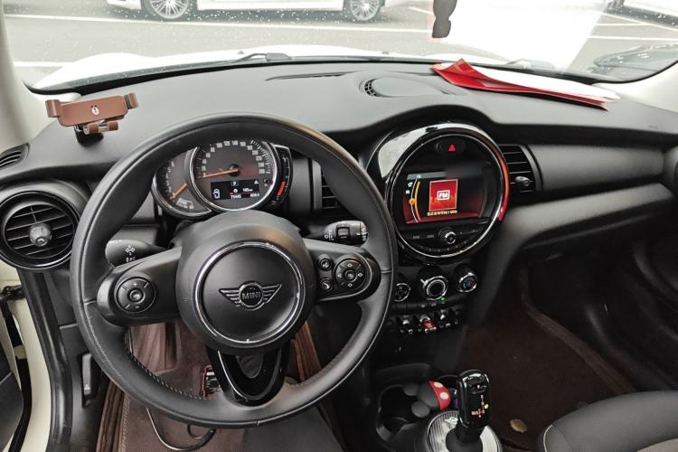 Used MINI 2019 1.5T ONE Center Console
