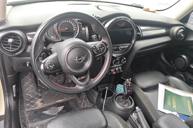 Used MINI 2019 2.0T COOPER S Classic Edition Center Console