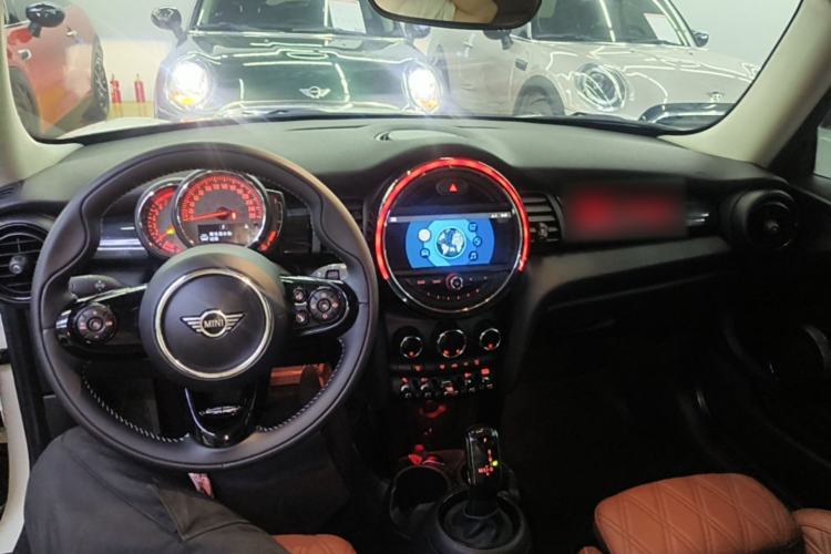 Used MINI 2019 1.5T COOPER Artist Center Console