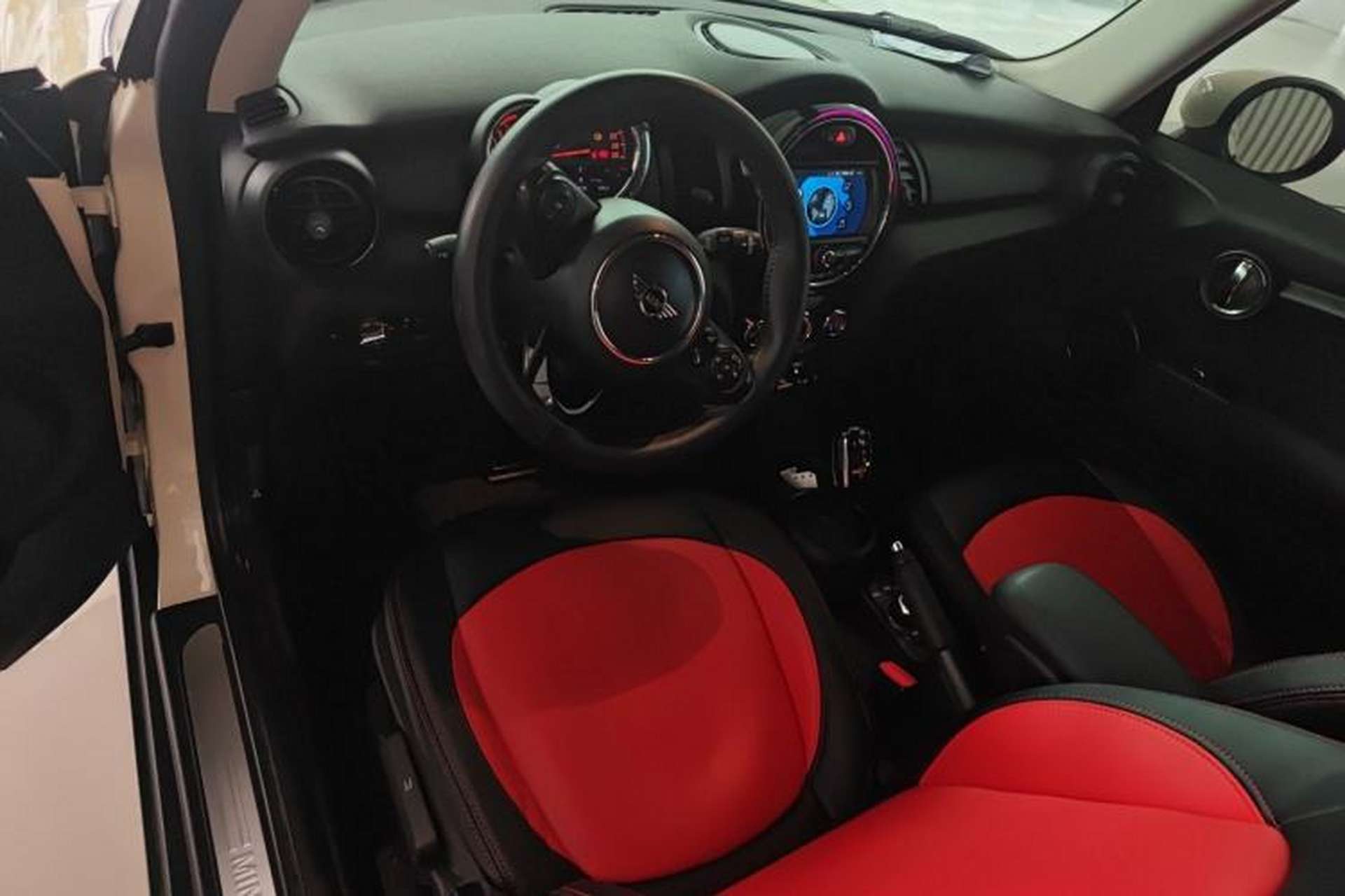 Used MINI 2019 1.5T ONE Center Console