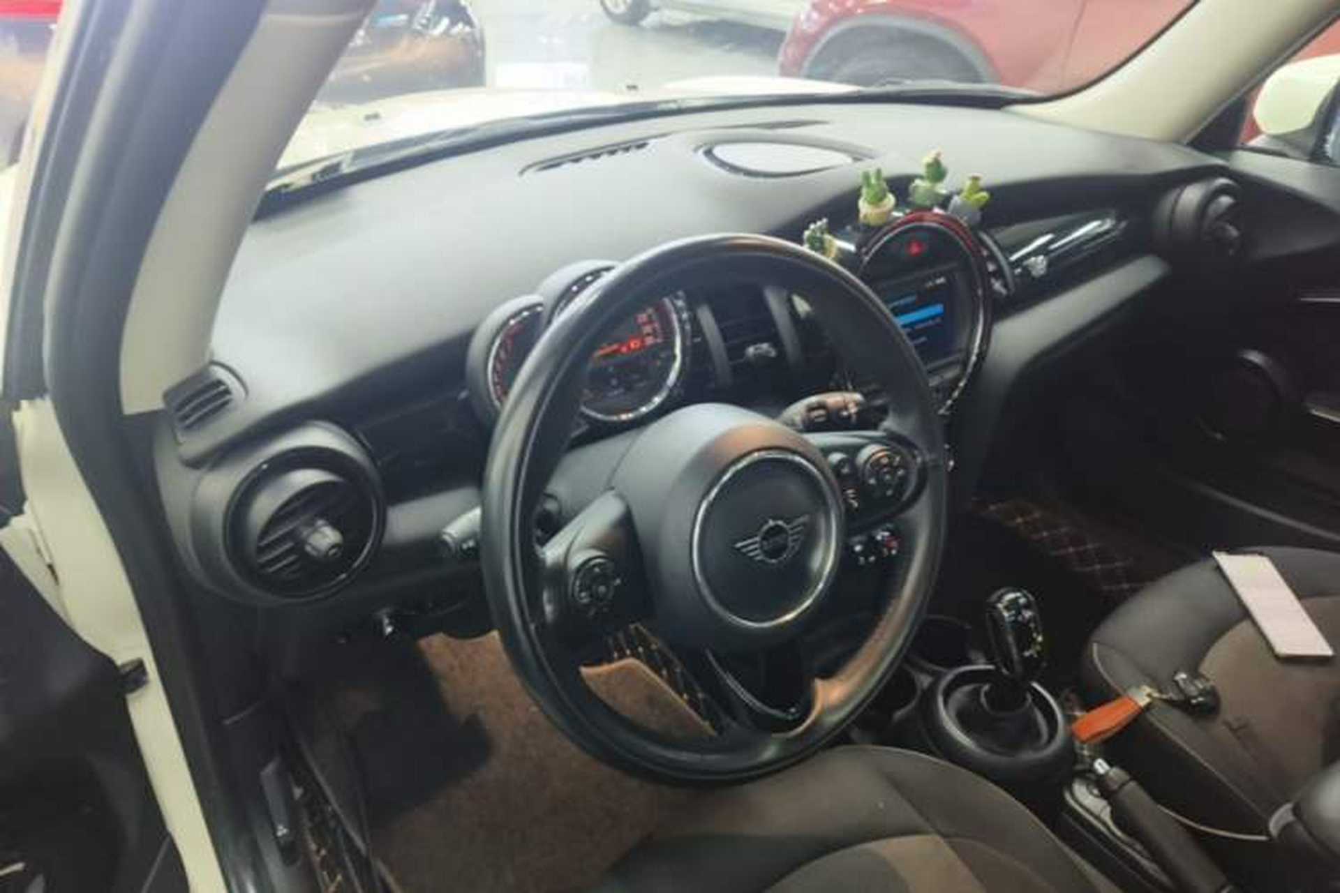 Used MINI 2019 1.5T ONE PLUS Center Console