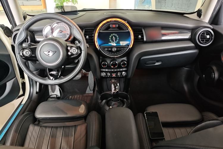 Used MINI 2019 2.0T COOPER S Artist Five-Door Edition Center Console