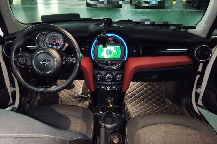 Used MINI 2019 1.5T ONE PLUS Five-Door Edition Center Console