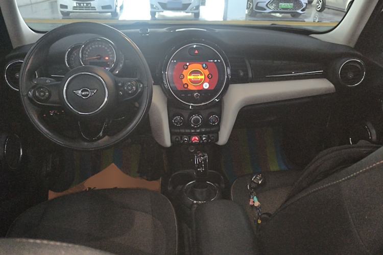 Used MINI 2019 1.5T ONE PLUS Five-Door Edition Center Console