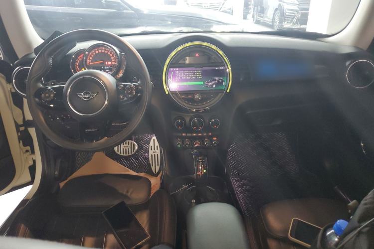 Used MINI 2019 2.0T COOPER S Artist Center Console