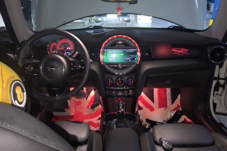 Used MINI 2019 1.5T COOPER Artist Center Console