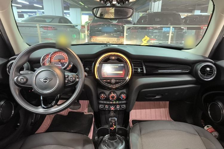 Used MINI 2019 1.5T ONE PLUS Five-Door Edition Center Console