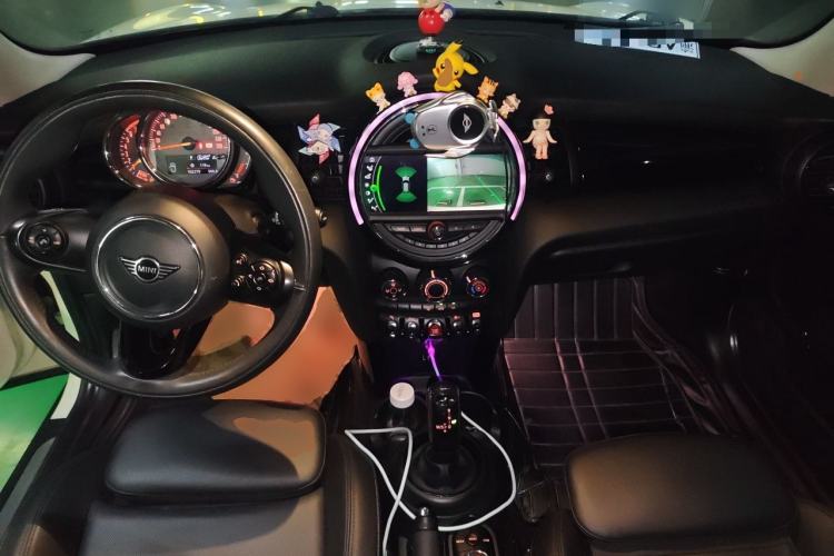 Used MINI 2019 1.5T COOPER Classic Edition Center Console
