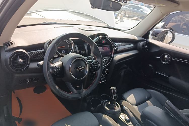 Used MINI 2019 2.0T COOPER S Classic Edition Center Console