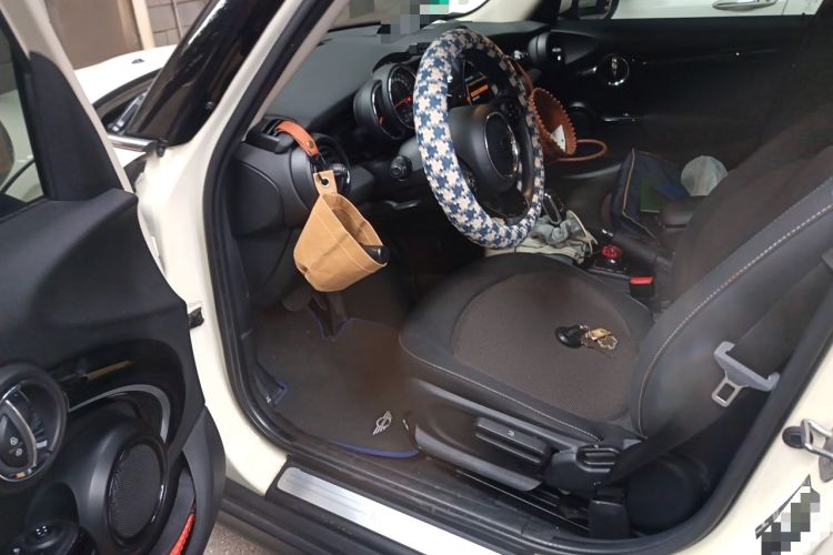 Used MINI 2019 1.5T ONE PLUS Five-Door Edition Driver Seat