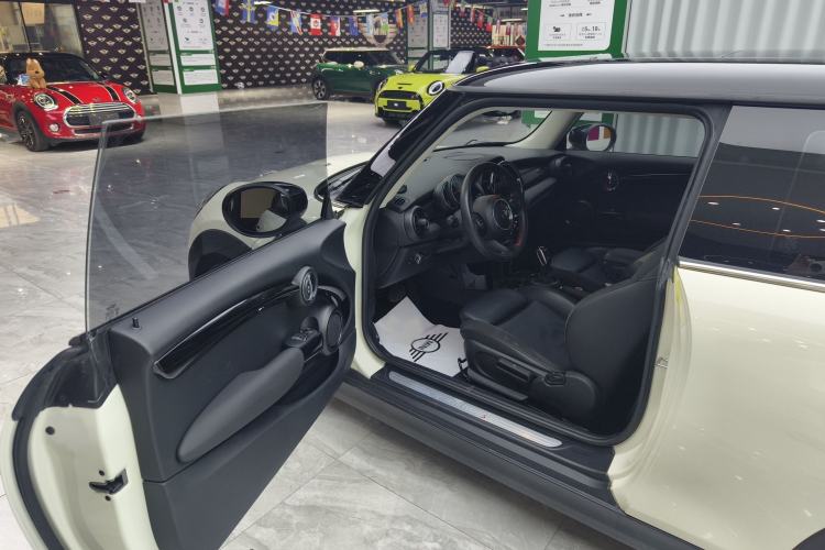 Used MINI 2019 2.0T COOPER S Classic Edition Driver Seat