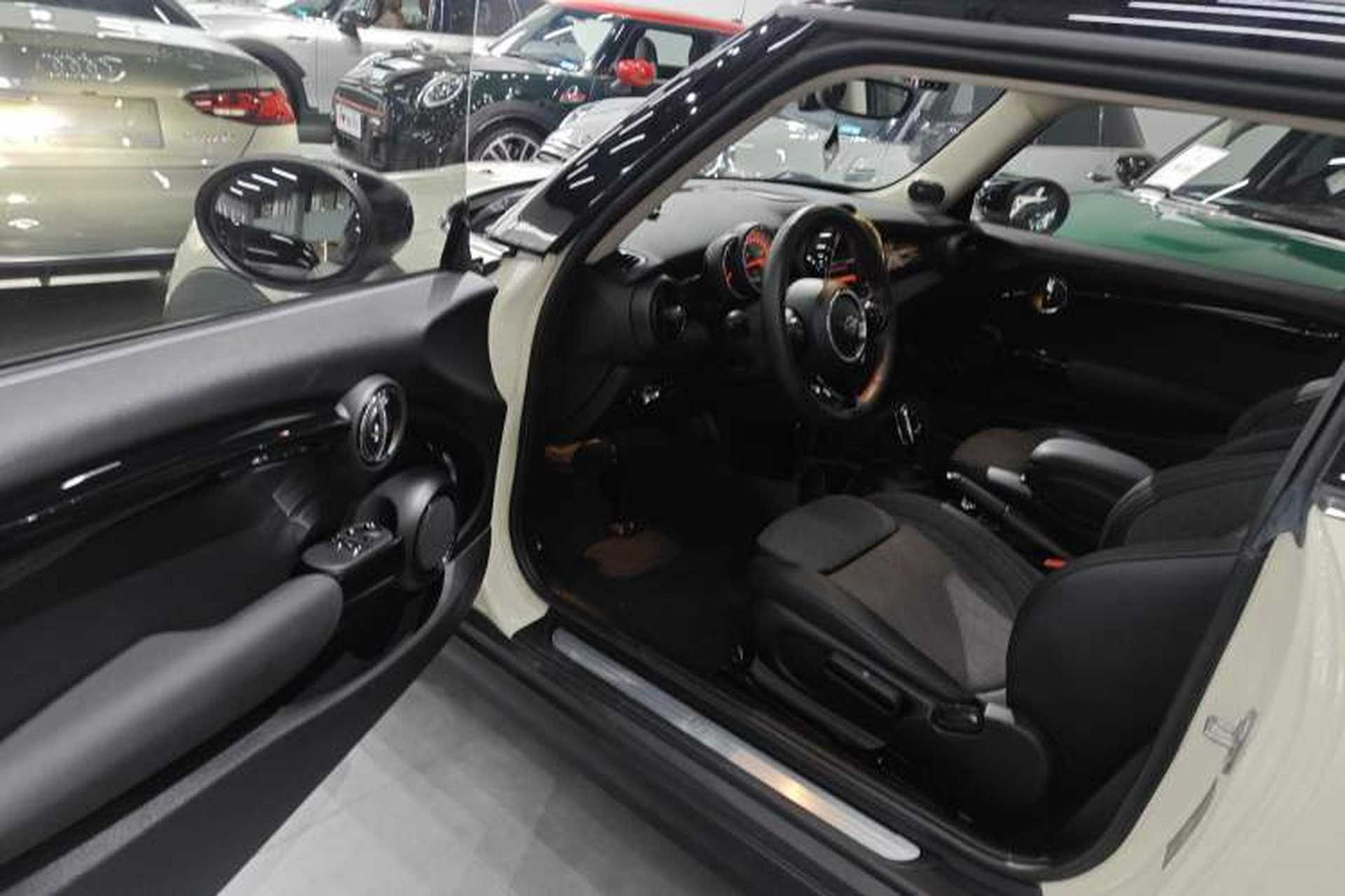 Used MINI 2019 1.5T COOPER Classic Edition Driver Seat