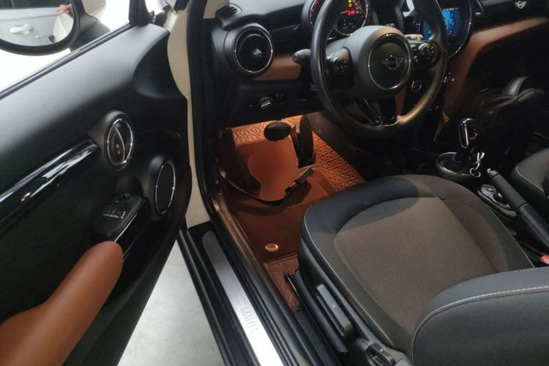 Used MINI 2019 1.5T ONE PLUS Driver Seat