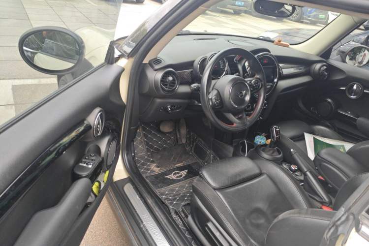 Used MINI 2019 2.0T COOPER S Classic Edition Driver Seat