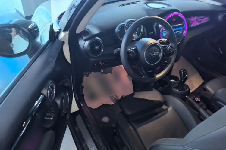 Used MINI 2019 1.5T COOPER Artist Driver Seat