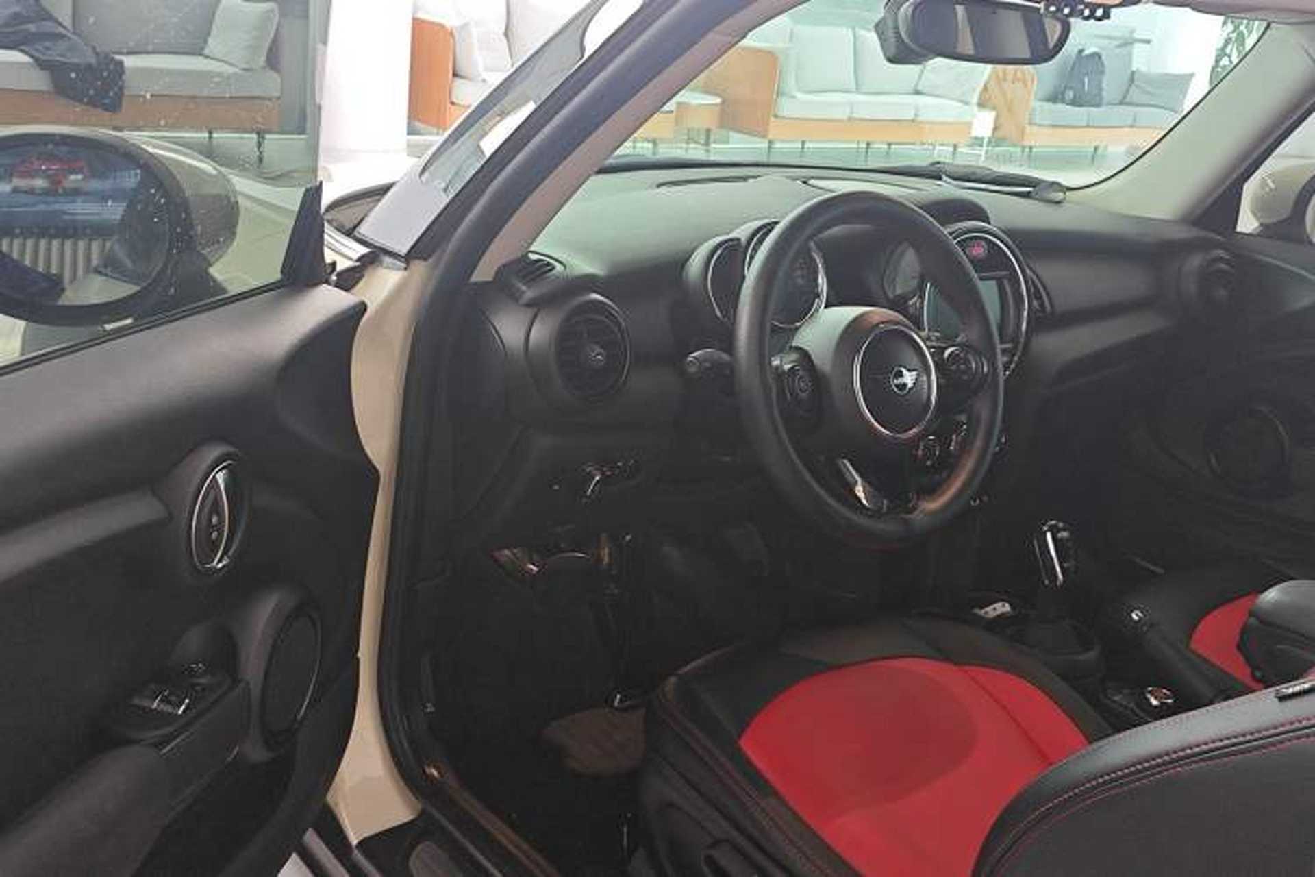 Used MINI 2019 1.5T ONE Driver Seat