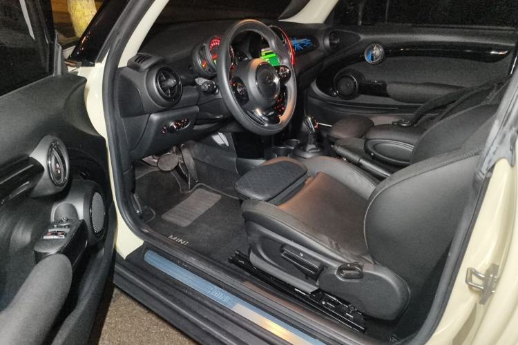 Used MINI 2019 1.5T COOPER Artist Driver Seat