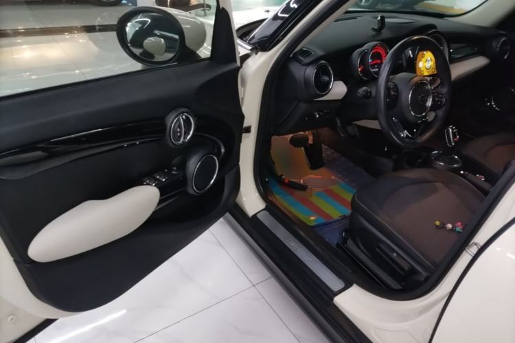 Used MINI 2019 1.5T ONE PLUS Five-Door Edition Driver Seat