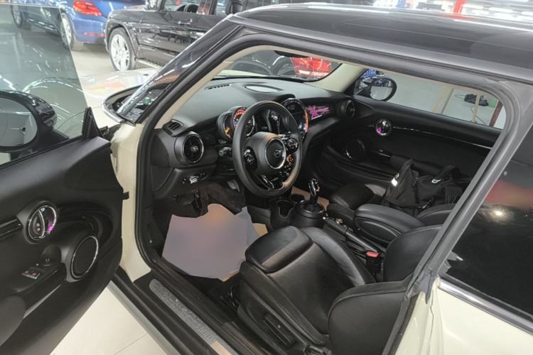 Used MINI 2019 1.5T COOPER Artist Driver Seat