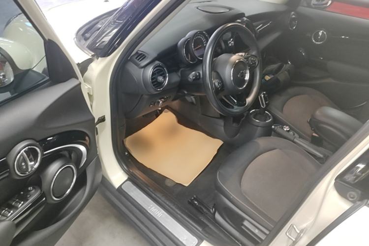 Used MINI 2019 1.5T ONE PLUS Five-Door Edition Driver Seat