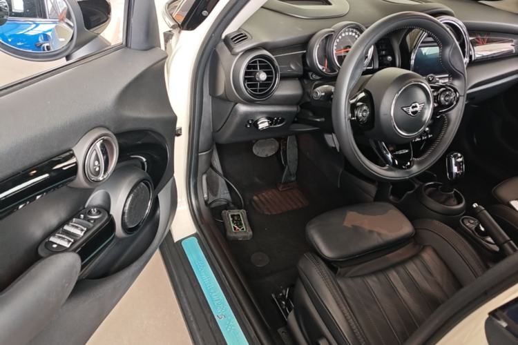 Used MINI 2019 2.0T COOPER S Artist Five-Door Edition Driver Seat