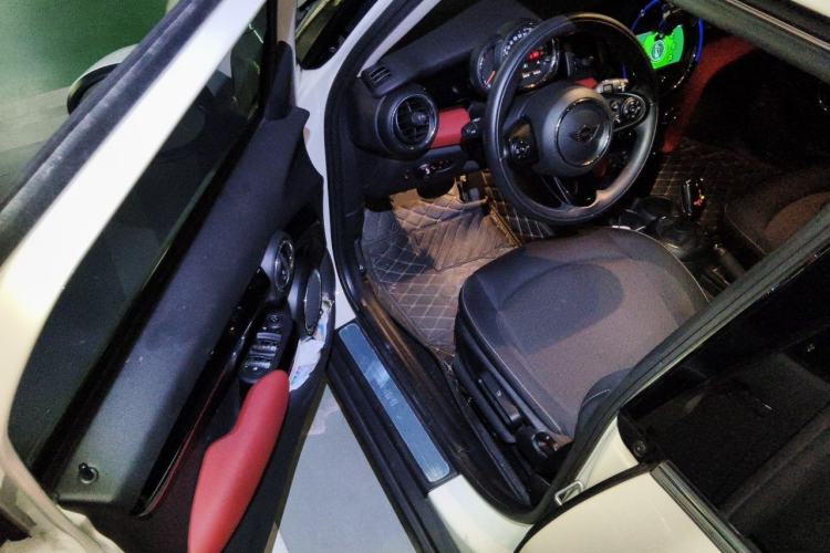 Used MINI 2019 1.5T ONE PLUS Five-Door Edition Driver Seat