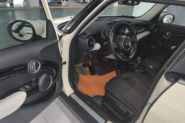 Used MINI 2019 1.5T ONE PLUS Five-Door Edition Driver Seat