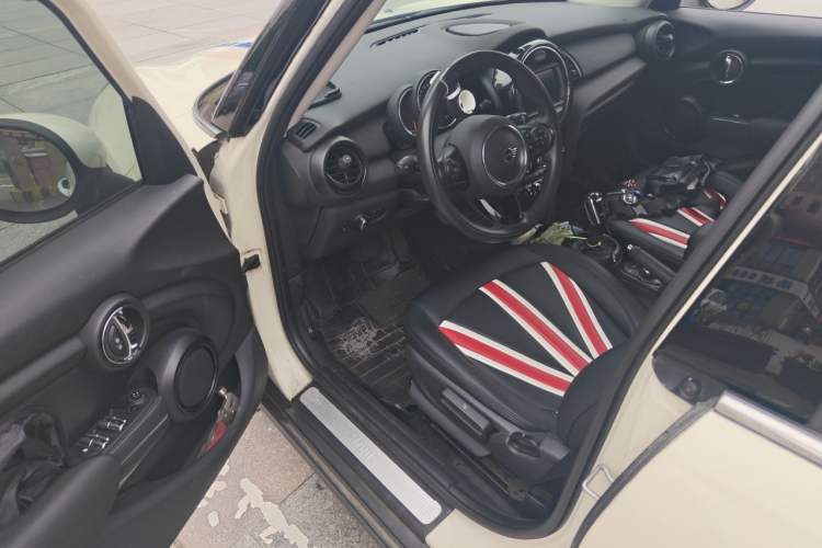 Used MINI 2019 1.5T ONE Five-Door Edition Driver Seat