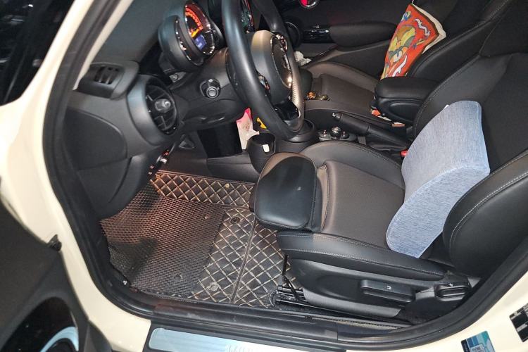 Used MINI 2019 1.5T COOPER Classic Edition Five-Door Version Driver Seat