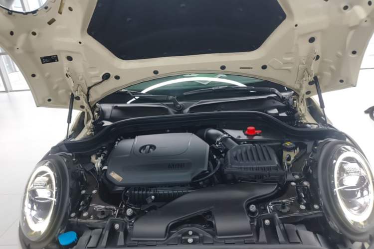 Used MINI 2019 1.5T COOPER Classic Edition Five-Door Version Engine Bay