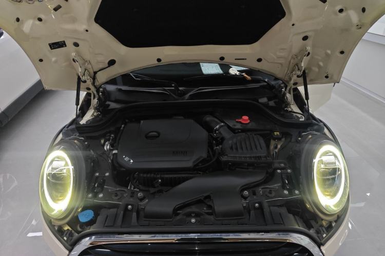 Used MINI 2019 1.5T COOPER Classic Edition Five-Door Version Engine Bay