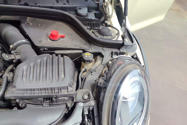 Used MINI 2019 1.5T ONE PLUS Five-Door Edition Engine Bay Left