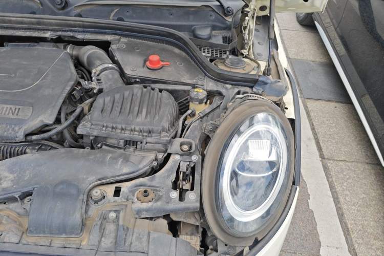 Used MINI 2019 2.0T COOPER S Classic Edition Engine Bay Left