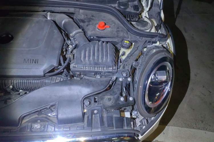 Used MINI 2019 2.0T COOPER S Classic Edition Five-Door Model Engine Bay Left