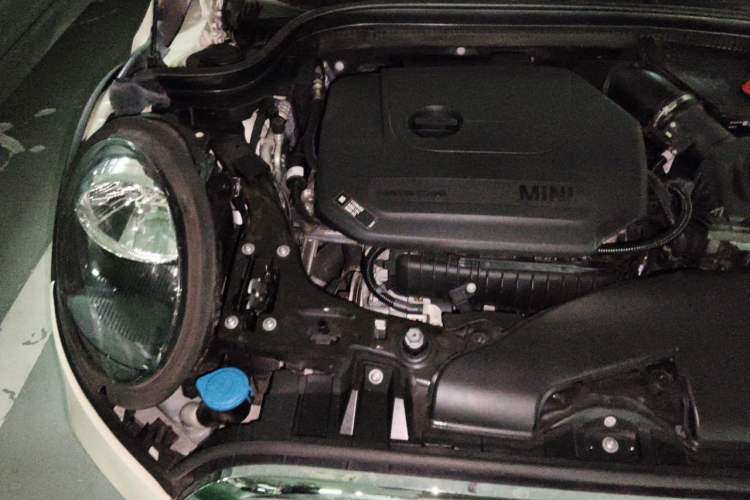 Used MINI 2019 1.5T ONE PLUS Five-Door Edition Engine Bay Right