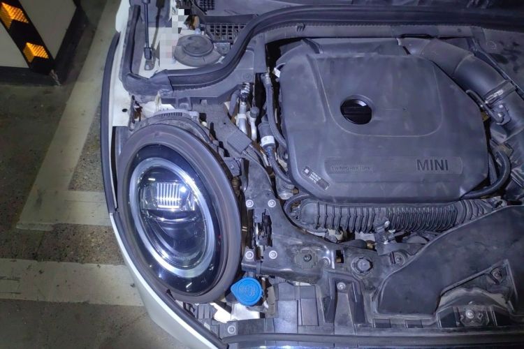 Used MINI 2019 2.0T COOPER S Classic Edition Five-Door Model Engine Bay Right