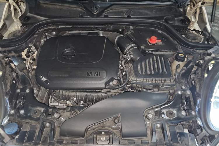 Used MINI 2019 1.5T COOPER Classic Edition Five-Door Version Engine Bay