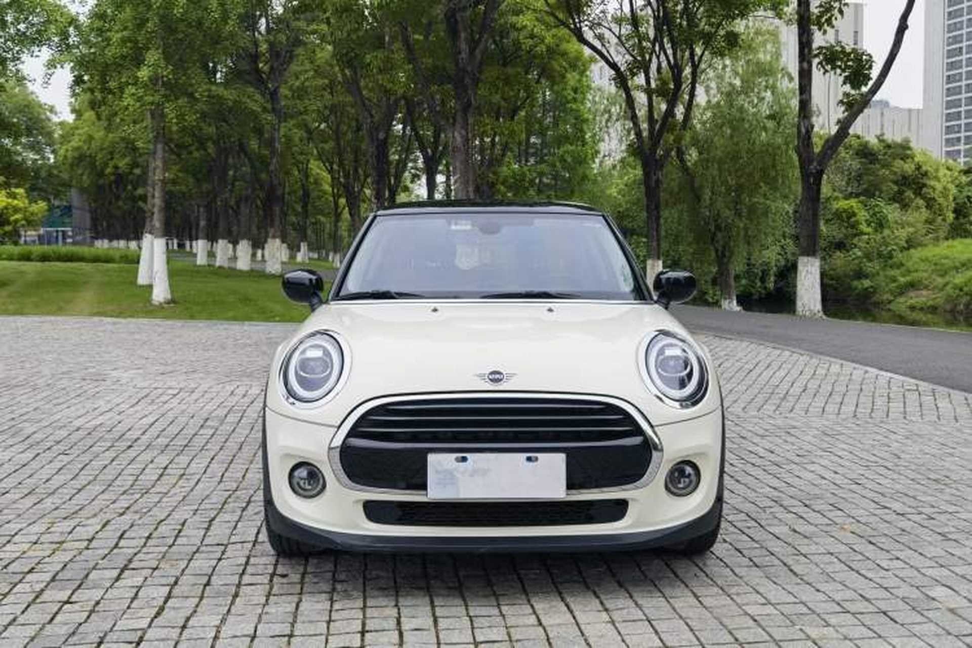 Used MINI 2019 1.5T COOPER Artist Exterior 1