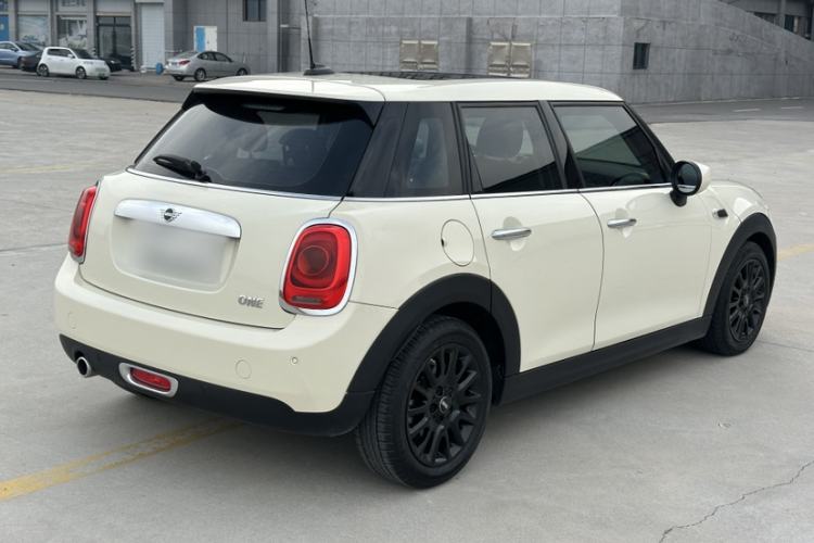Used MINI 2019 1.5T ONE PLUS Five-Door Edition Exterior 12