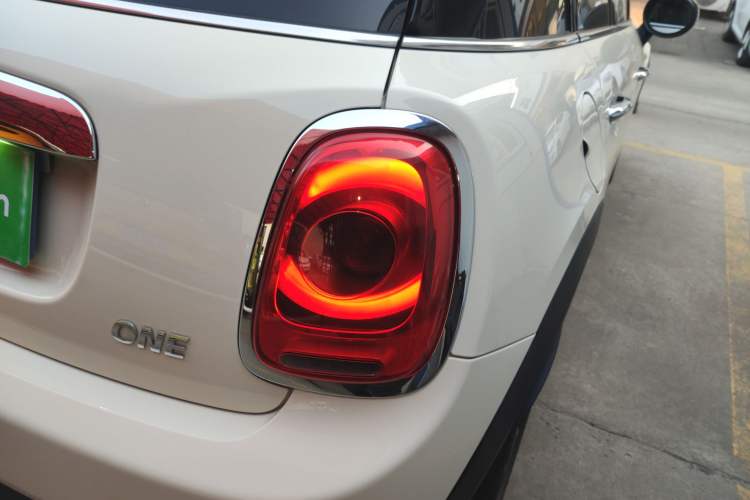 Used MINI 2019 1.5T ONE PLUS Five-Door Edition Exterior 2