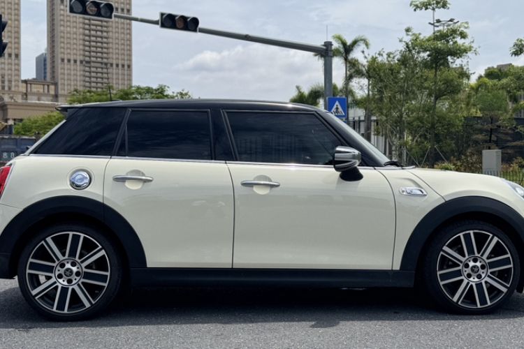 Used MINI 2019 2.0T COOPER S Artist Five-Door Edition Exterior 3