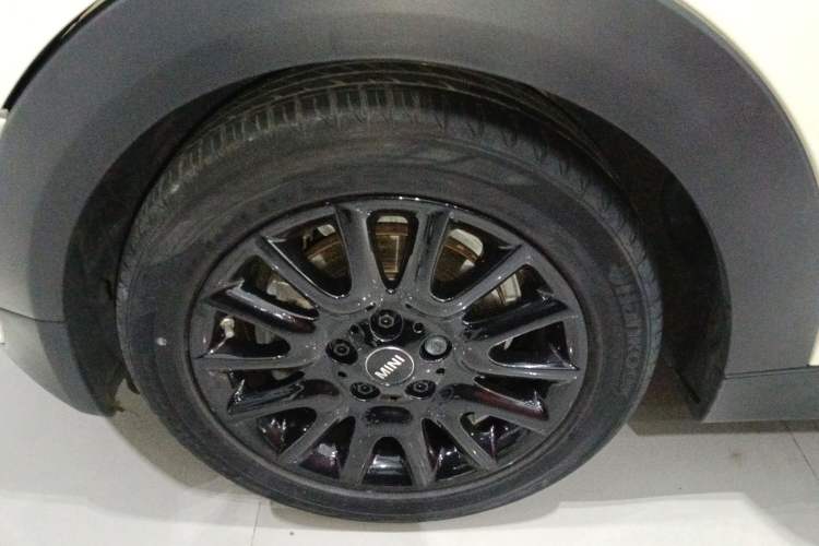 Used MINI 2019 1.5T COOPER Classic Edition Exterior 4