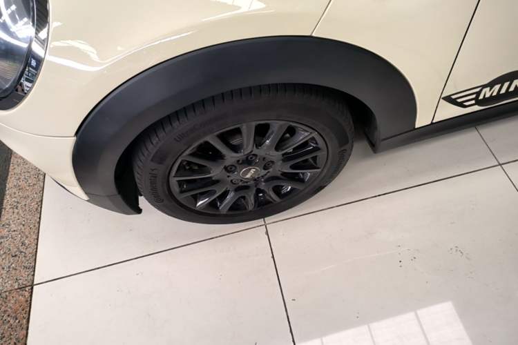 Used MINI 2019 1.5T ONE PLUS Exterior 4