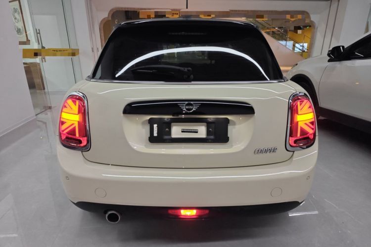 Used MINI 2019 1.5T COOPER Classic Edition Five-Door Version Exterior 4