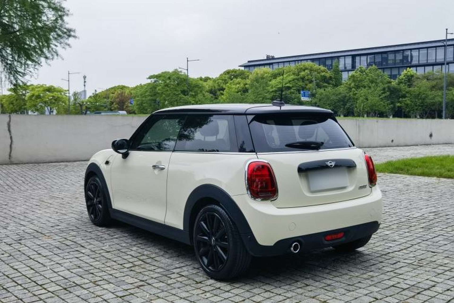 Used MINI 2019 1.5T COOPER Artist Exterior 4